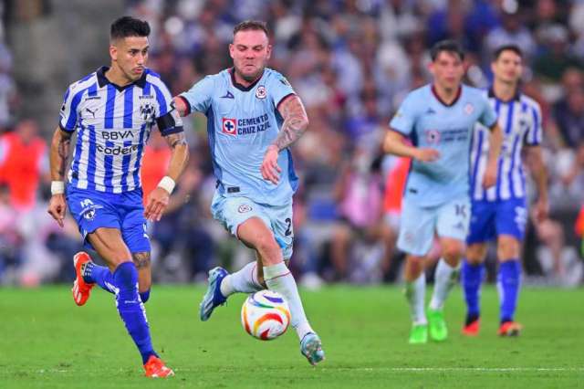 CRUZ AZUL VENCIÓ 0-1 DE VISITA A RAYADOS DE MONTERREY Y SE ACERCA A LA FINAL